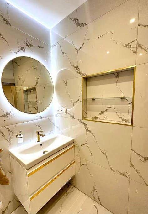 Luxury Apartment In Братислава Екстер'єр фото